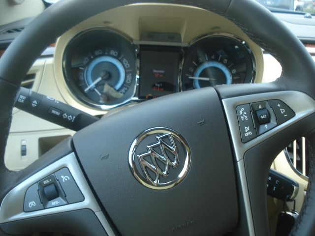 2013 Buick LaCrosse 2dr Cpe 328i RWD Spotrs