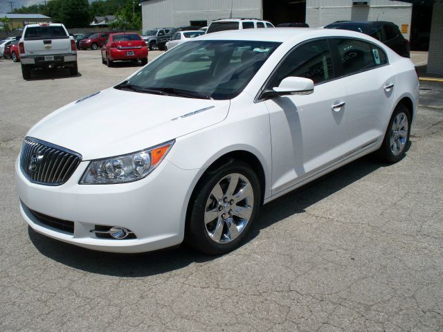 2013 Buick LaCrosse 2dr Cpe 328i RWD Spotrs