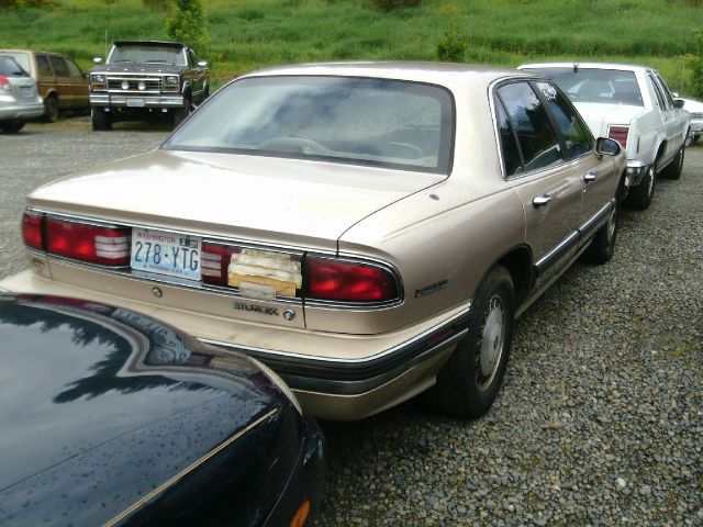 1993 Buick LeSabre SLT 25