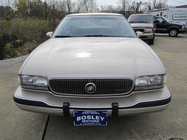 1993 Buick LeSabre 4WD 4dr 1500 LT 4x4 SUV