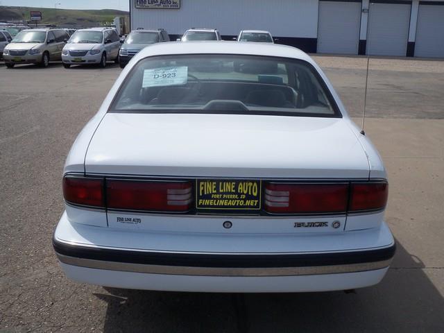 1993 Buick LeSabre SLT 25