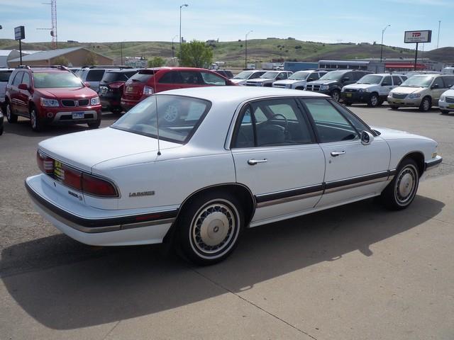 1993 Buick LeSabre SLT 25