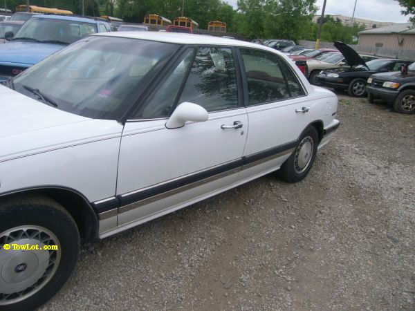 1996 Buick LeSabre SLT 25