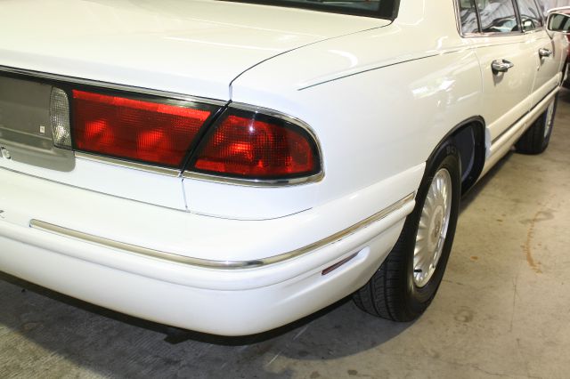 1999 Buick LeSabre SLT 25