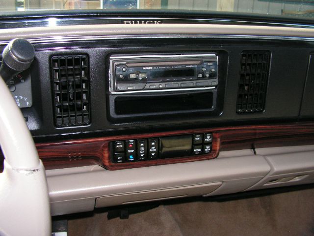 1999 Buick LeSabre SLT 25