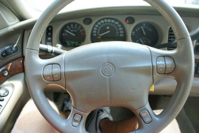 2003 Buick LeSabre SLT 25