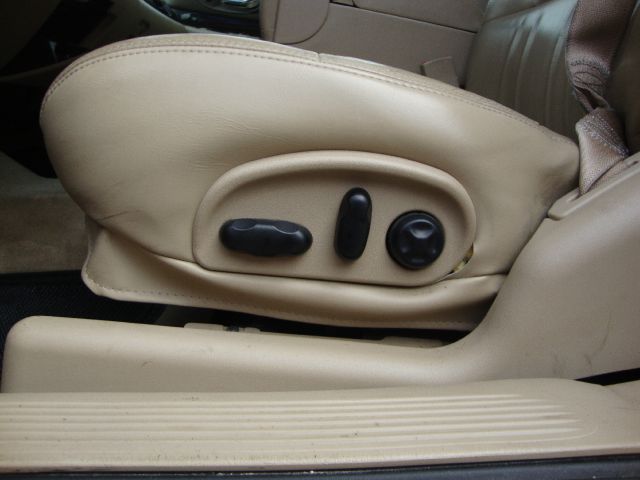 2004 Buick LeSabre SLT 25