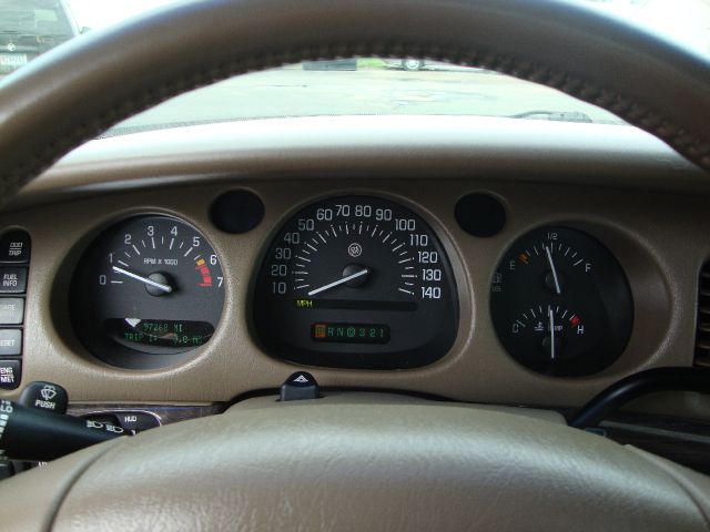 2004 Buick LeSabre SLT 25