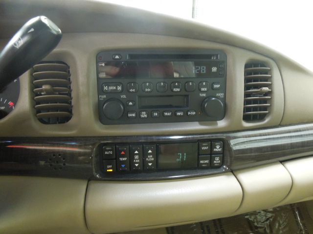 2004 Buick LeSabre SLT 25