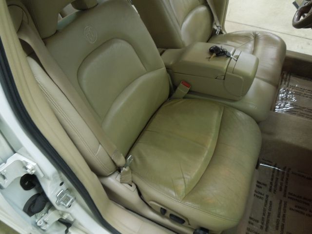 2004 Buick LeSabre SLT 25