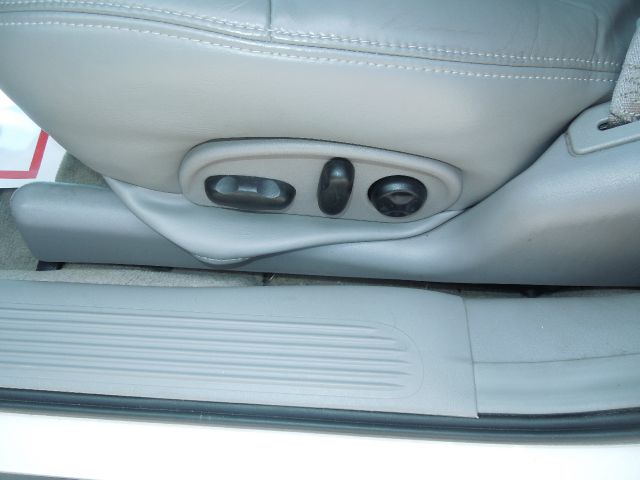 2005 Buick LeSabre SLT 25