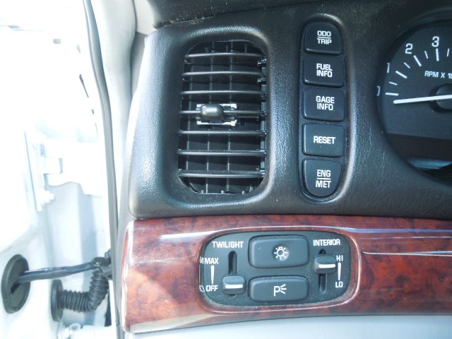 2005 Buick LeSabre SLT 25