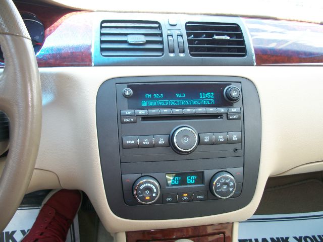 2006 Buick Lucerne GL Sedan 4D