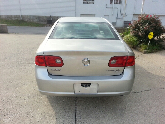 2006 Buick Lucerne GS 460 Sedan 4D