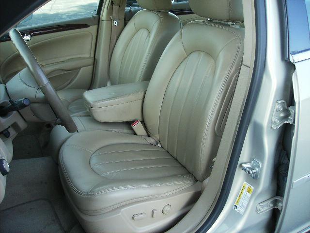 2006 Buick Lucerne All The Whistlesbells