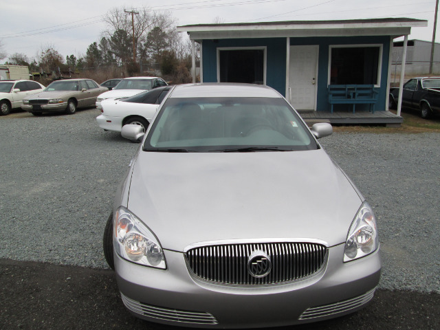 2006 Buick Lucerne GS 460 Sedan 4D