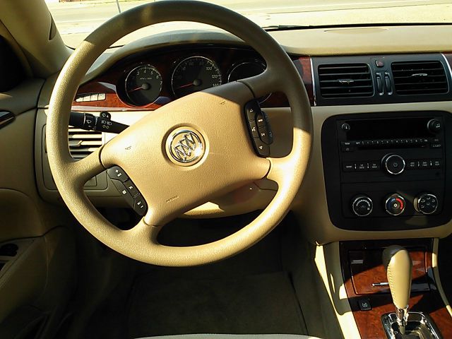 2006 Buick Lucerne GS 460 Sedan 4D