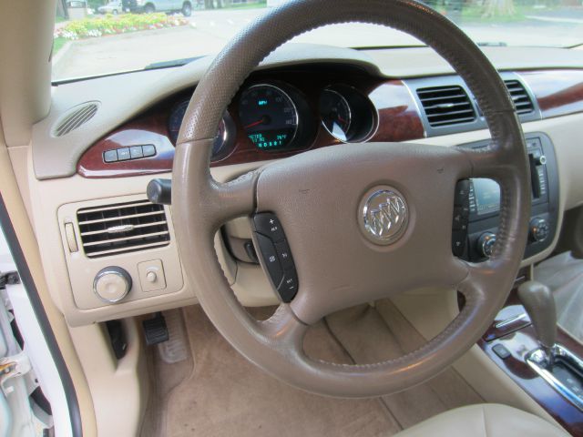 2006 Buick Lucerne GL Sedan 4D