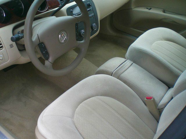 2006 Buick Lucerne GS 460 Sedan 4D