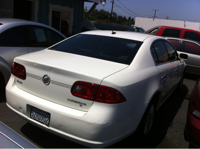 2006 Buick Lucerne GS 460 Sedan 4D