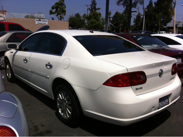 2006 Buick Lucerne GS 460 Sedan 4D