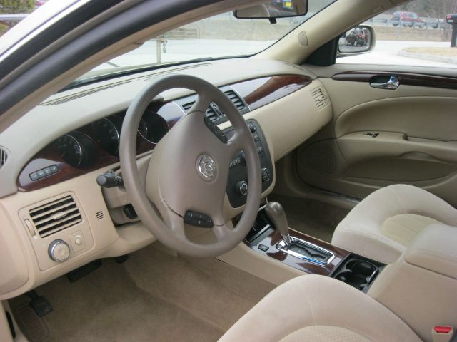 2006 Buick Lucerne GS 460 Sedan 4D