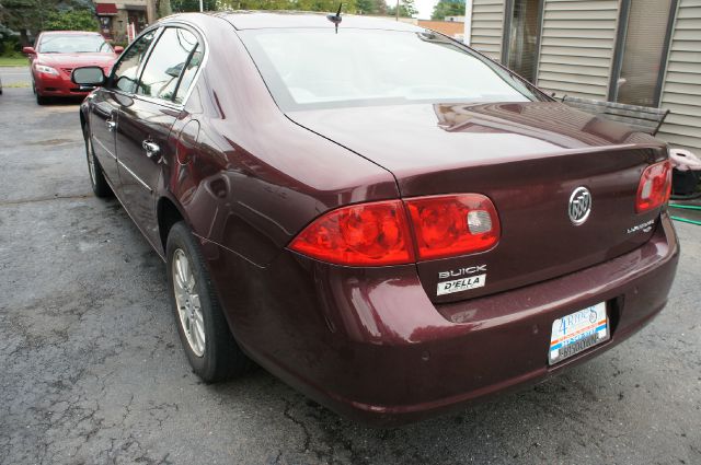 2006 Buick Lucerne GS 460 Sedan 4D