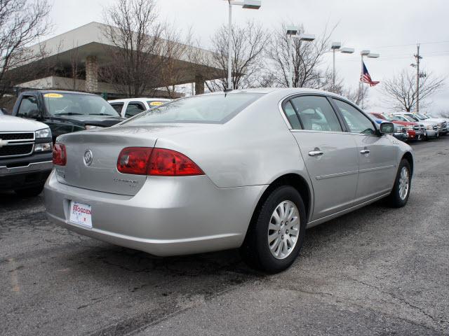 2007 Buick Lucerne GS 460 Sedan 4D