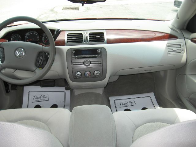 2007 Buick Lucerne GS 460 Sedan 4D