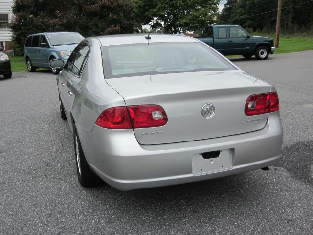 2007 Buick Lucerne GS 460 Sedan 4D