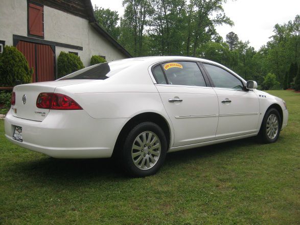 2007 Buick Lucerne GS 460 Sedan 4D