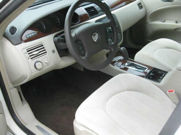 2007 Buick Lucerne GS 460 Sedan 4D