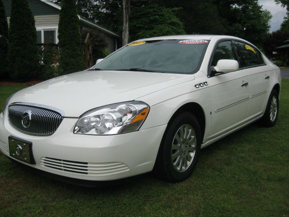 2007 Buick Lucerne GS 460 Sedan 4D