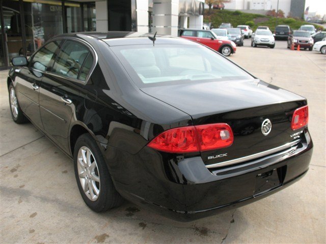 2008 Buick Lucerne All The Whistlesbells