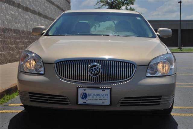 2008 Buick Lucerne GS 460 Sedan 4D