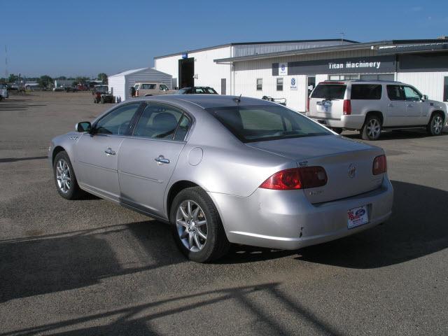 2008 Buick Lucerne All The Whistlesbells