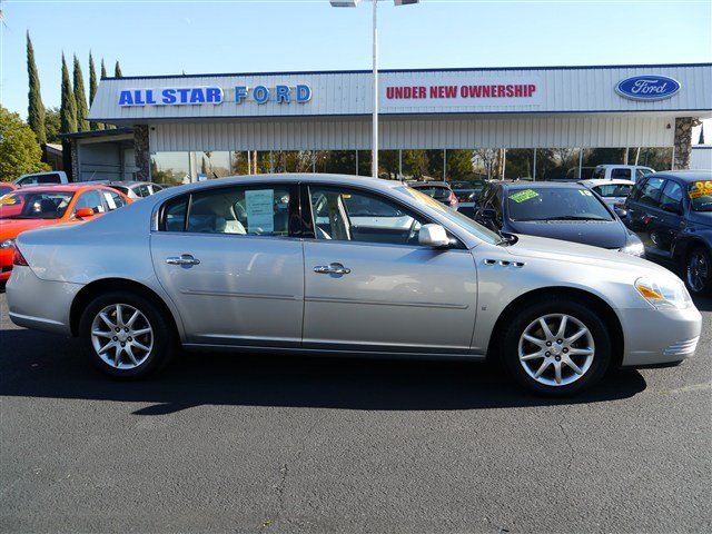 2008 Buick Lucerne All The Whistlesbells