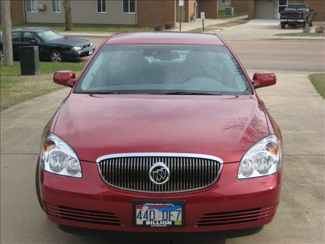 2008 Buick Lucerne Unknown