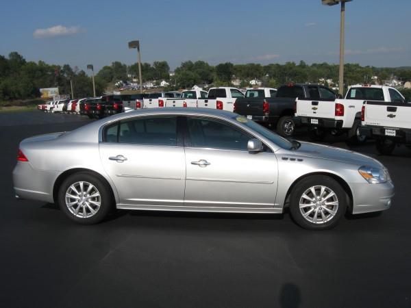 2011 Buick Lucerne All The Whistlesbells