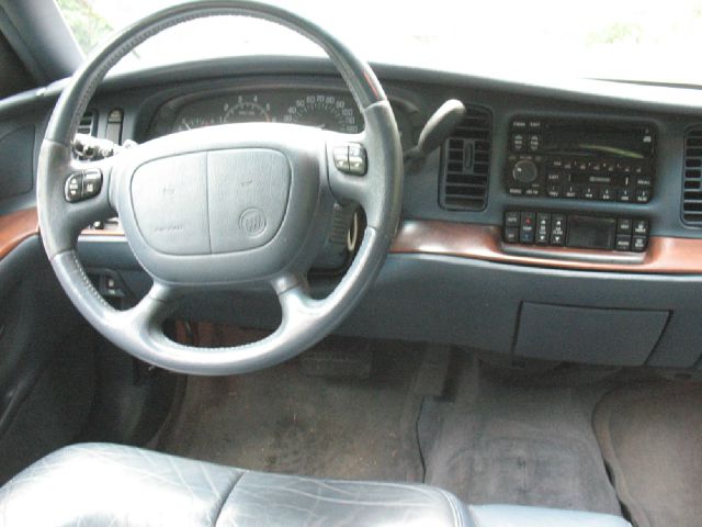 2000 Buick Park Avenue Unknown