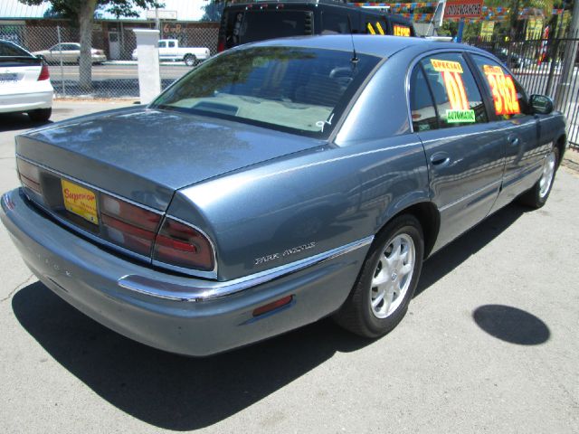 2001 Buick Park Avenue Base