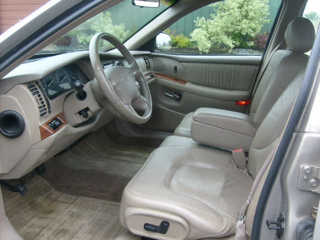 2001 Buick Park Avenue Base