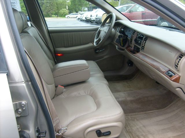 2001 Buick Park Avenue Base