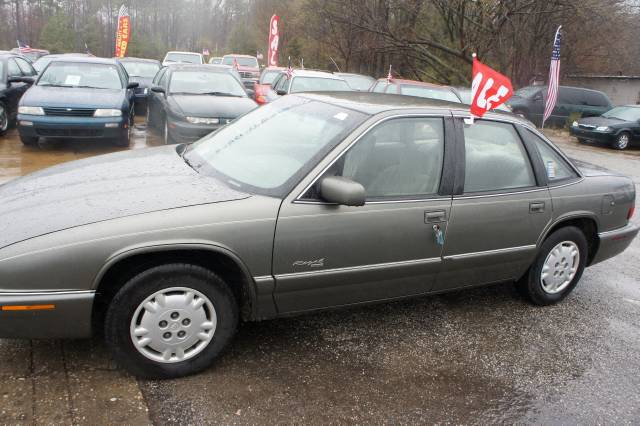 1996 Buick REGAL Base - Prem. Pkg, White Roof