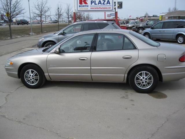 1999 Buick REGAL Sedan I4 CVT 2.0 S