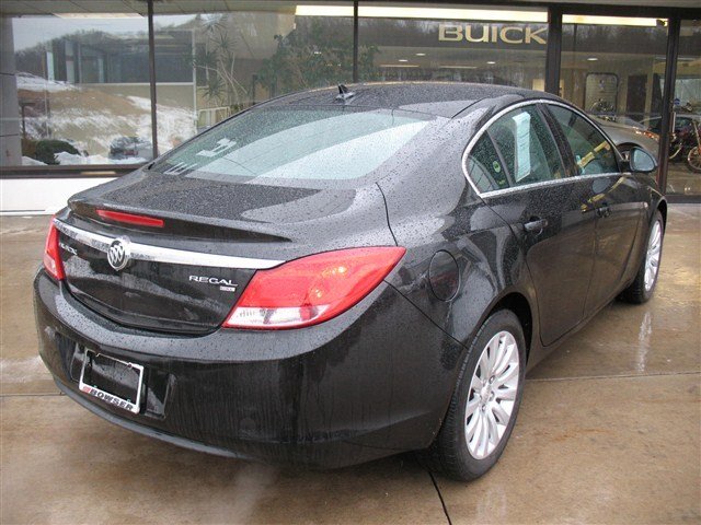 2011 Buick REGAL ZR5