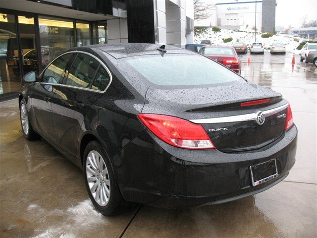 2011 Buick REGAL ZR5