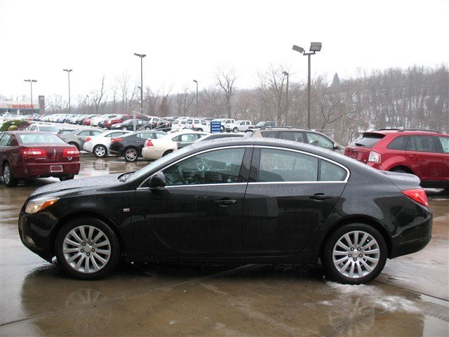 2011 Buick REGAL ZR5