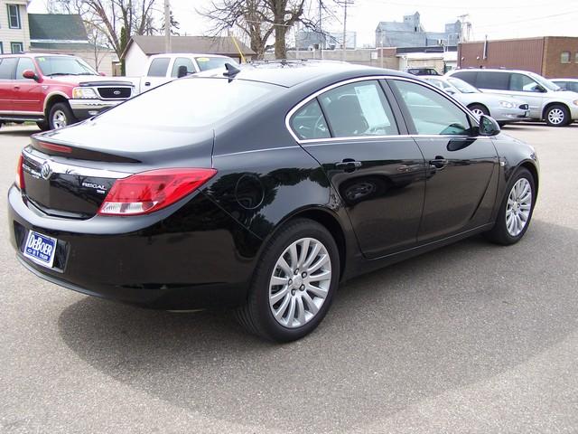 2011 Buick REGAL 2009 Kia 5 SX