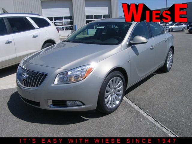 2011 Buick REGAL SLT 5.7 HEMI 4WD W/20 INCH Wheels